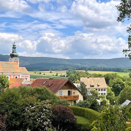 Ferienwohnungen Am Kirchberg Neualbenreuth Εξωτερικό φωτογραφία
