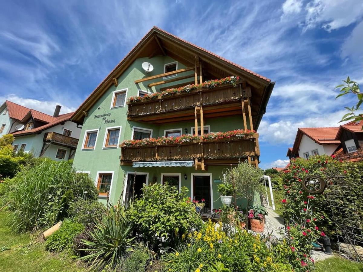 Ferienwohnungen Am Kirchberg Neualbenreuth Εξωτερικό φωτογραφία
