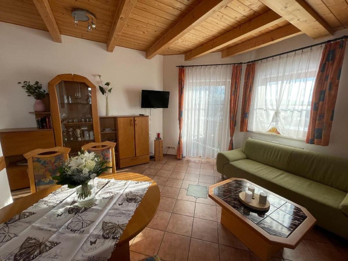 Ferienwohnungen Am Kirchberg Neualbenreuth Εξωτερικό φωτογραφία