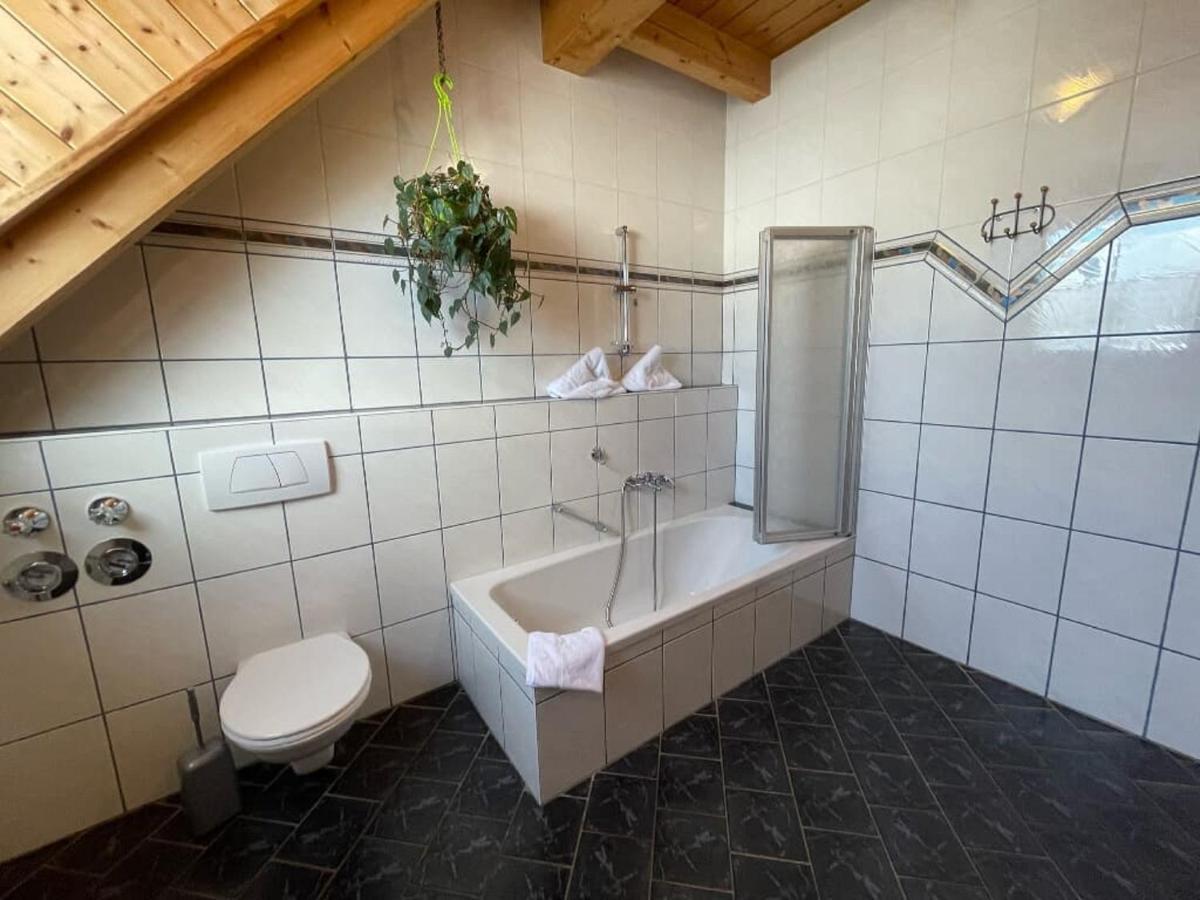 Ferienwohnungen Am Kirchberg Neualbenreuth Εξωτερικό φωτογραφία